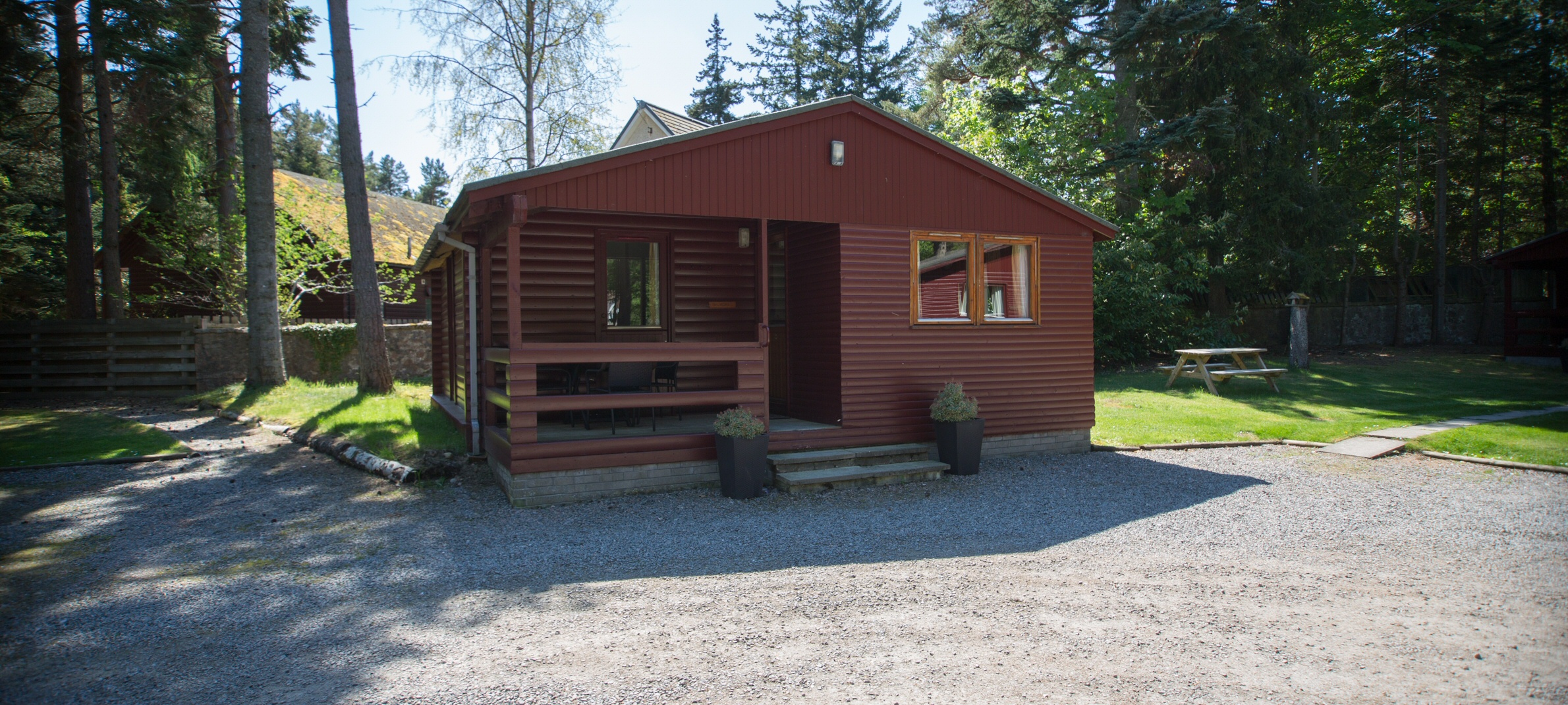 <h2>7 self-catering lodges in the heart of Ballater and Royal Deeside - Balmoral</h2><div class='slide-content'></div>